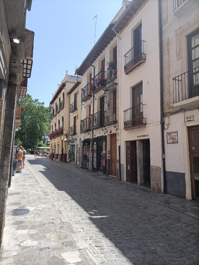 Memories of the Alhambra, Paseo de los tristes ,Centrical Granada Exterior foto